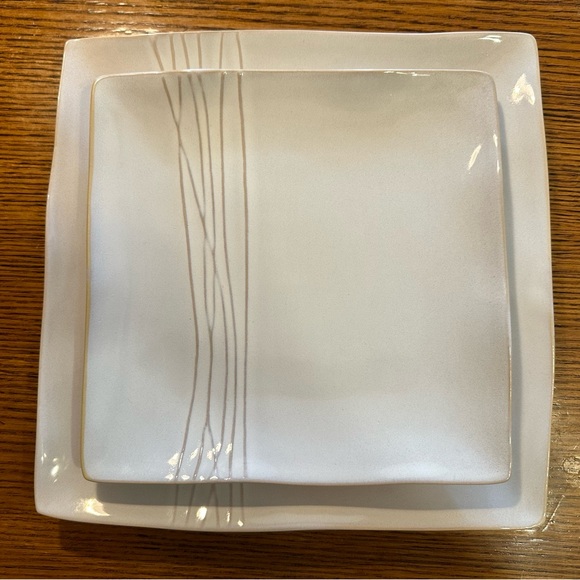 Pier 1 Sakui Stoneware 11” Dinner Plate - Picture 4 of 4